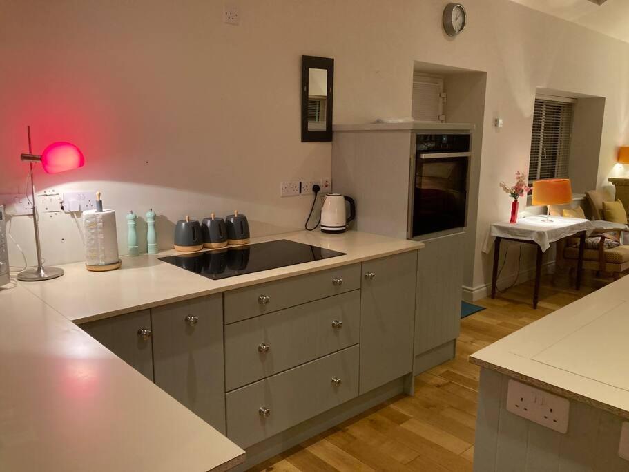 2 Quay Road, Killala. Stunning Sea Front Cottage Esterno foto