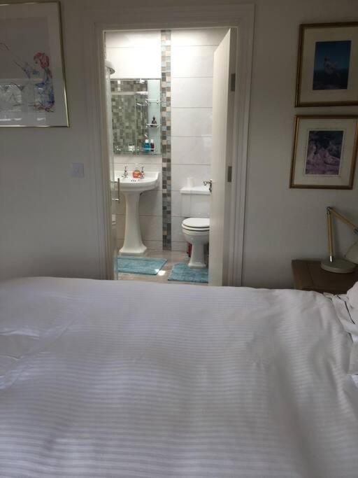 2 Quay Road, Killala. Stunning Sea Front Cottage Esterno foto